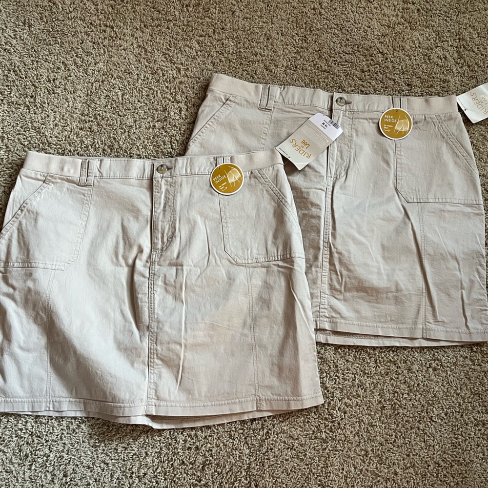 Lot of 2 woman’s Skorts